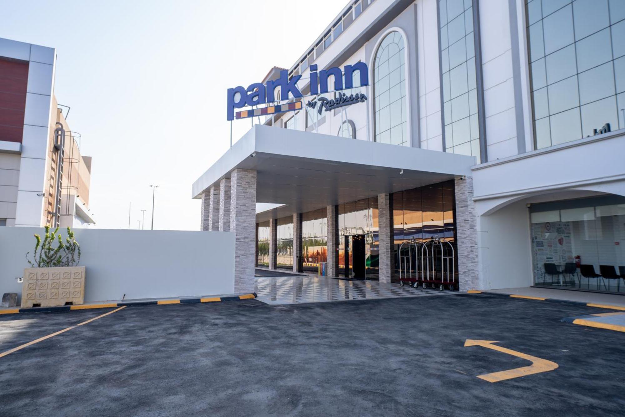 Park Inn by Radisson Najran Bagian luar foto